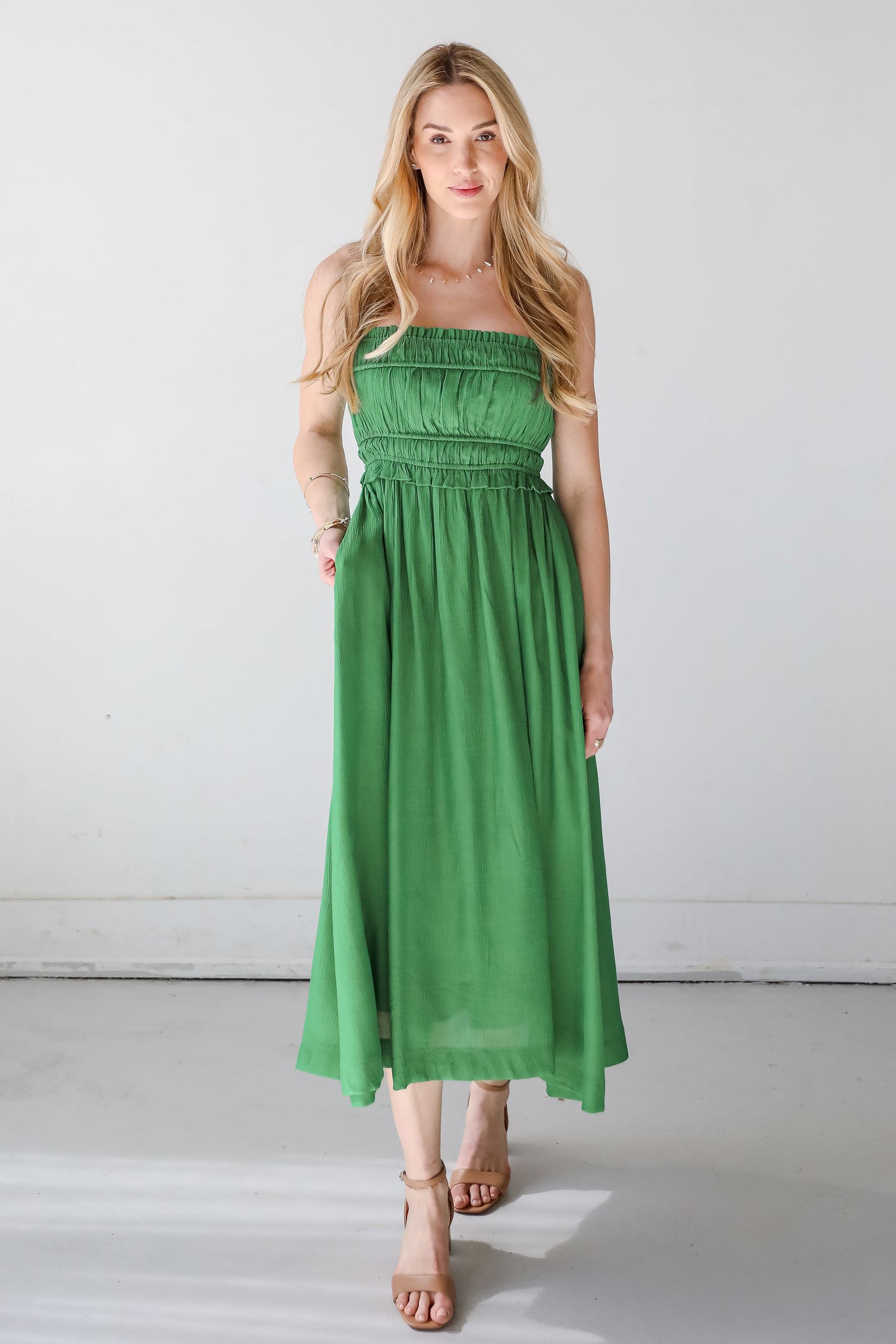 Gorgeous Reputation Kelly Green Midi Dress