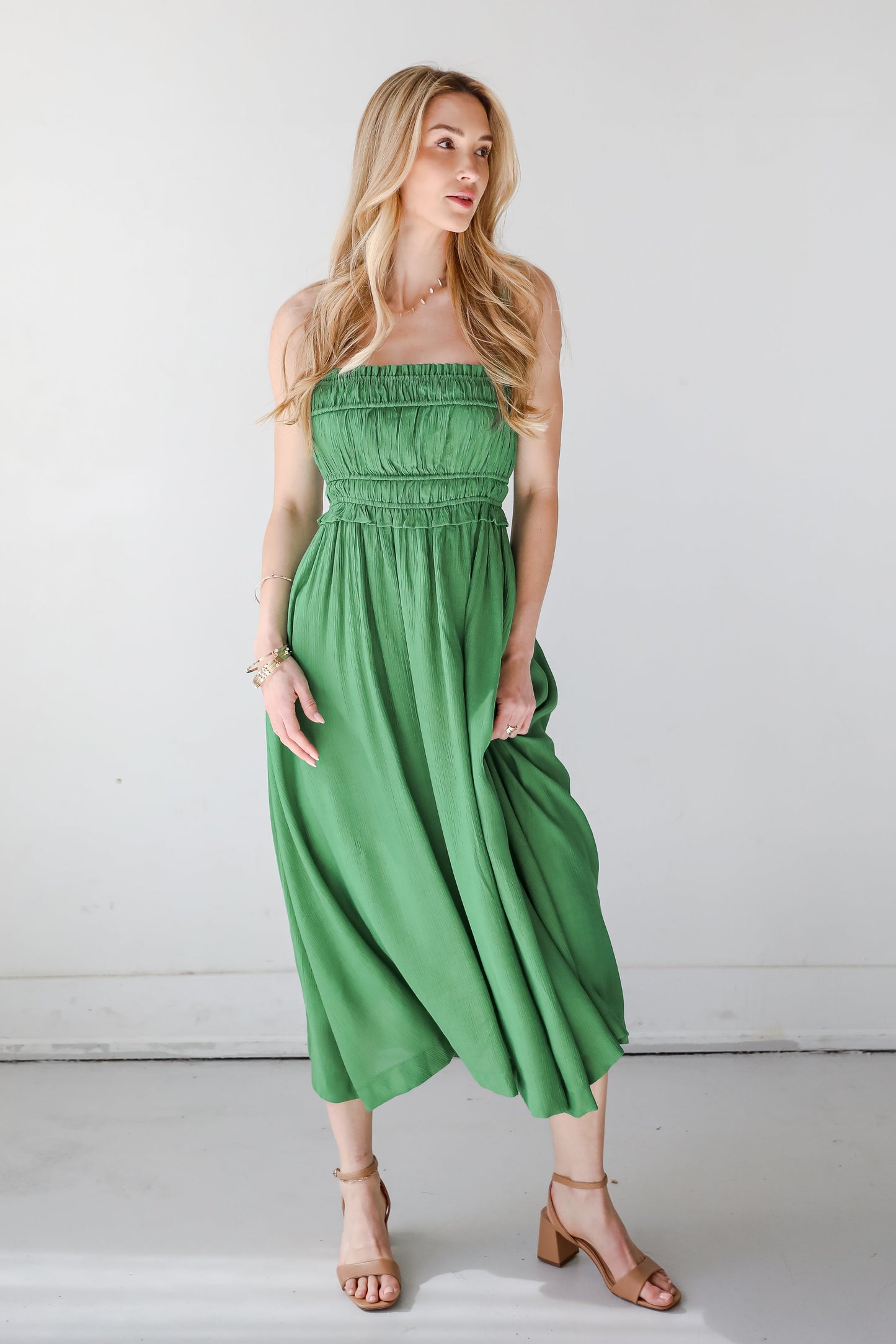 Gorgeous Reputation Kelly Green Midi Dress
